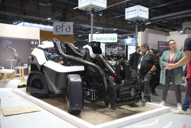 The Manurob Loadix at SIMA 2022. - Photo Mark Pasveer