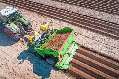 With AVR Connect, you gain online insights not only during planting but also afterwards, including the capacity of the agitators, the number of misses, the planting distance, the pressure on the hilling cover, and the number of planted seed potatoes. - Photo: AVR